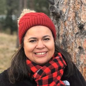 Meet your Posher, Ely